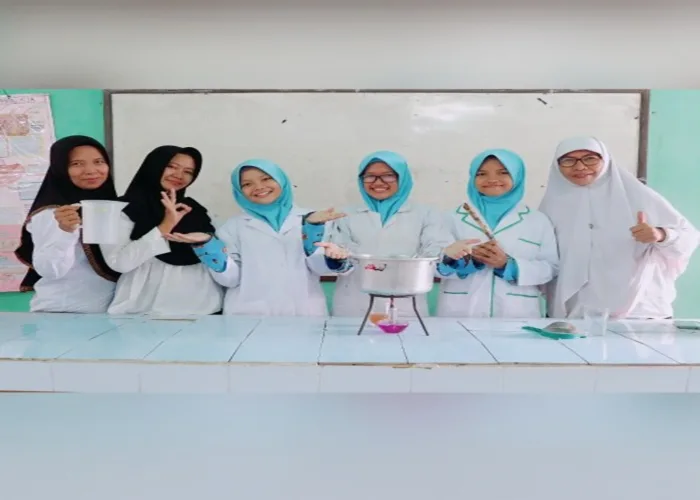 Hanuf Nurwiyanti, Nidauljannah, dan Selvizah Lailatul Jannah