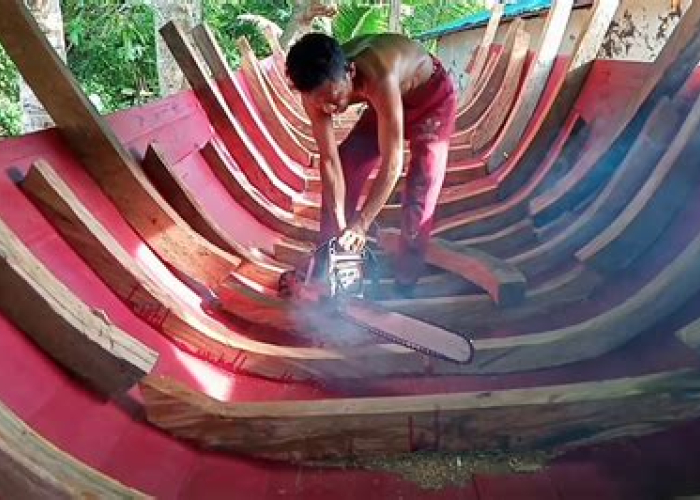 Galangan Kayu: Bukan Cuma Bikin Kapal, Tapi Juga Bikin Kantong Kamu Penuh Cuan! Serius? Galangan Kayu: Bukan Cuma Bikin Kapal, Tapi Juga Bikin Kantong Kamu Penuh Cuan! Serius?